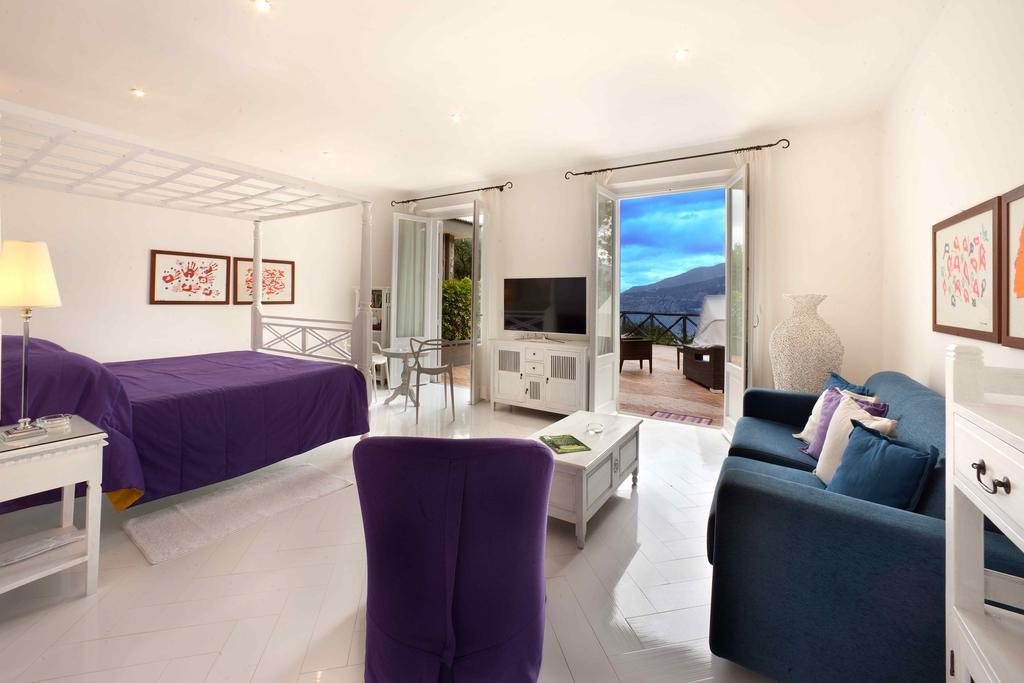 Hotel Bristol Соренто Екстериор снимка
