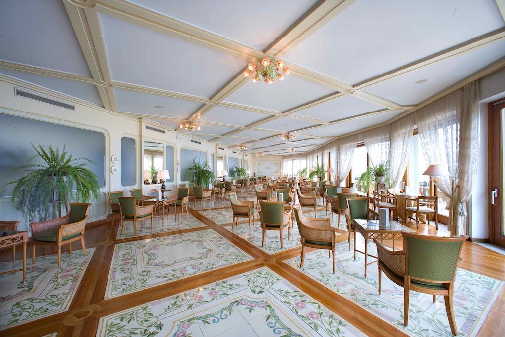 Hotel Bristol Соренто Екстериор снимка