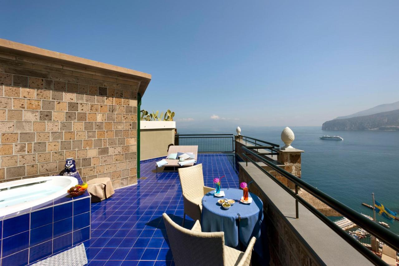 Hotel Bristol Соренто Екстериор снимка